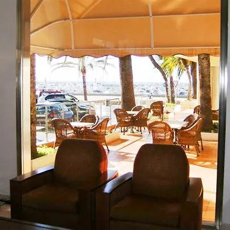 Otel Arenas 4*