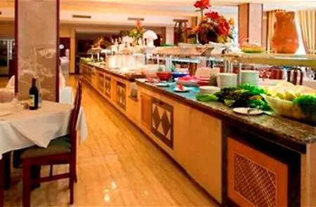 Otel Arenas 4*